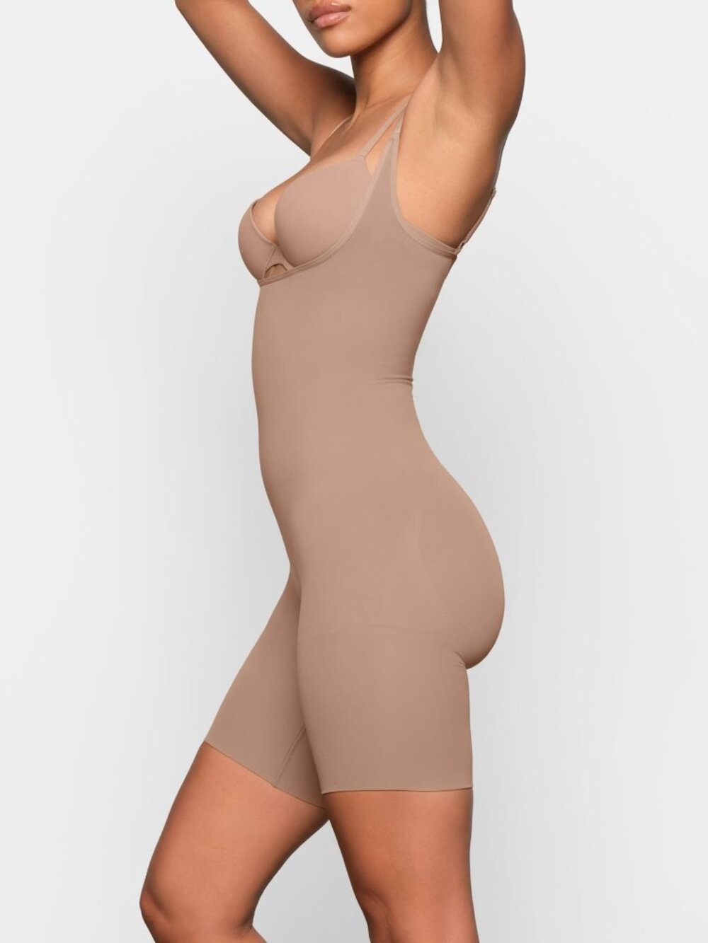 SKIMS Underbust Mid-Thigh Shapewear Bodysuit Nude Butt Lifter Sculpting SZ M New